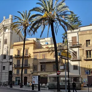 https://casetta-fiori-di-loto.palermohotels.org